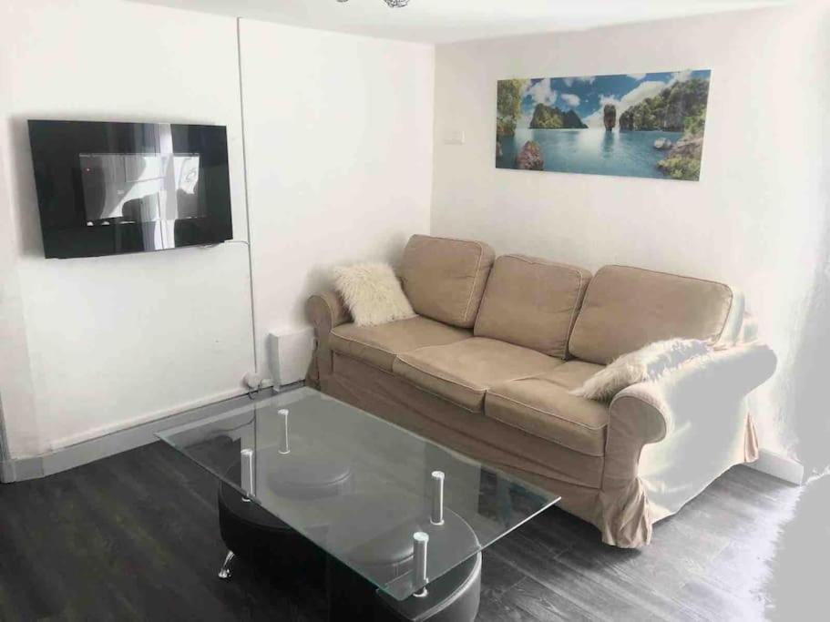 Logement Appartement Bourget Ле-Бурже Экстерьер фото